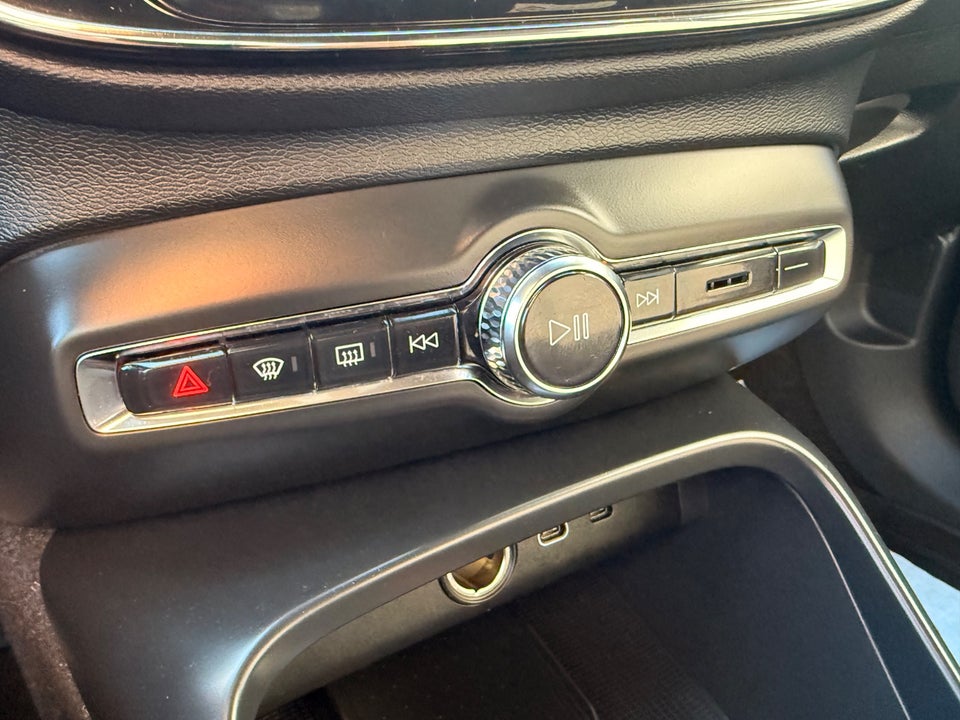 Volvo XC40 P6 ReCharge Plus 5d