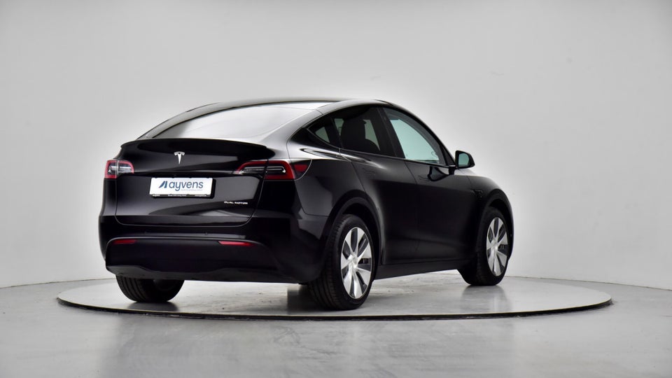 Tesla Model Y Long Range AWD 5d