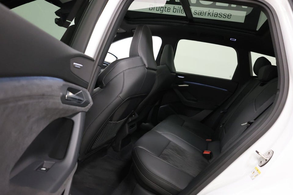 Audi Q6 e-tron S-line quattro 5d