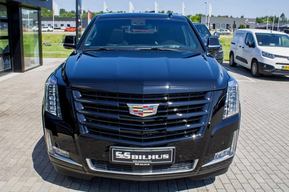 Cadillac Escalade 6,2 V8 ESV Platinum aut. 7prs 5d