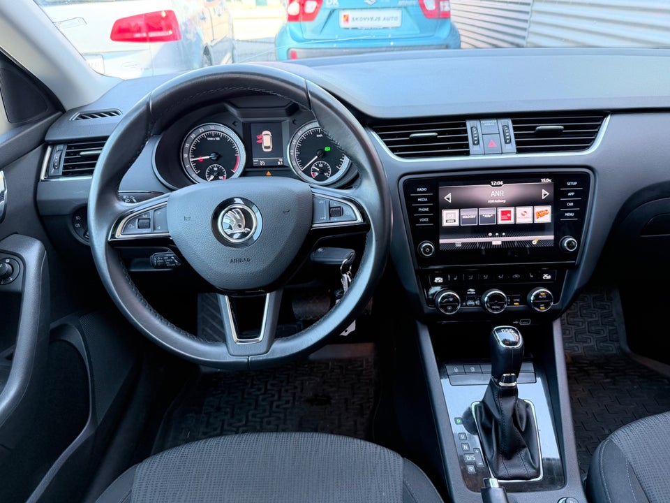 Skoda Octavia 2,0 TDi 150 Business Line+ Celebration Combi DSG 5d