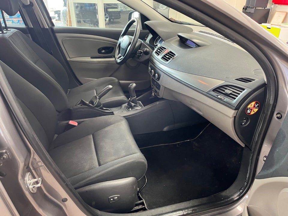 Renault Megane III 1,5 dCi 90 Authentique 5d