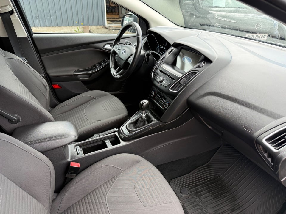 Ford Focus 1,0 SCTi 100 Ambiente stc. 5d