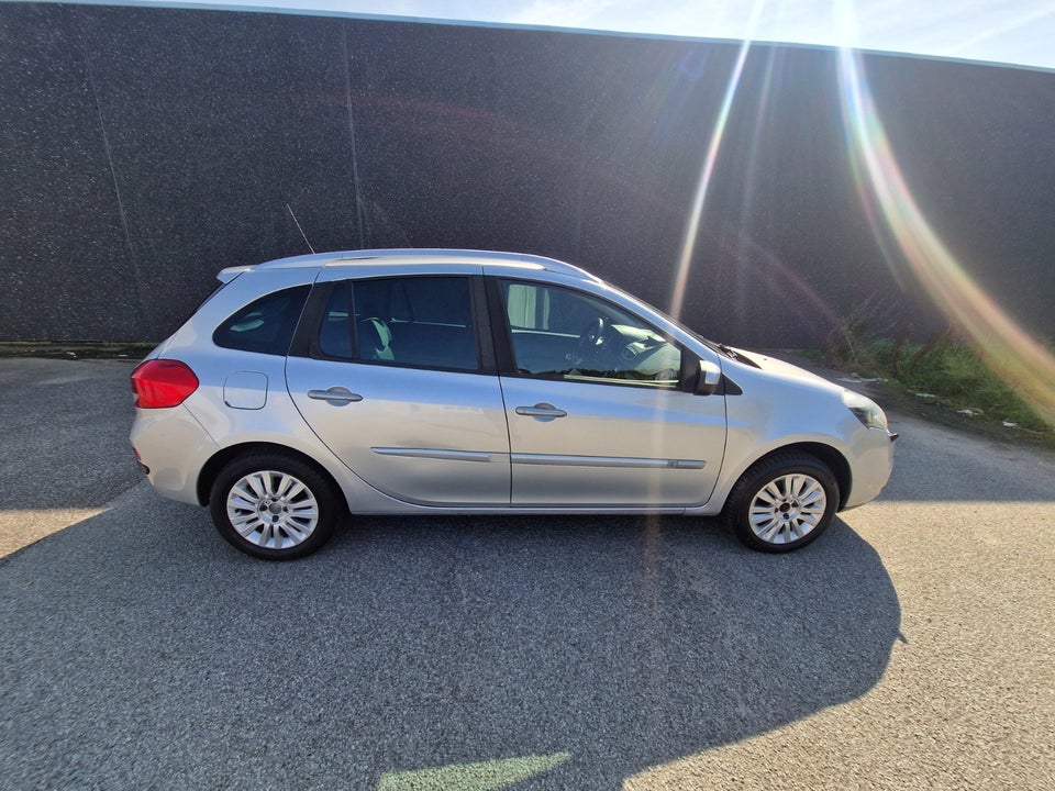 Renault Clio III 1,5 dCi 68 Authentique 5d