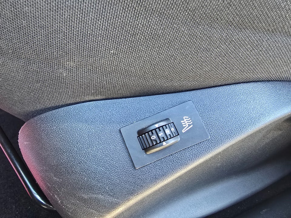 Peugeot 208 1,2 PureTech 82 Envy 5d