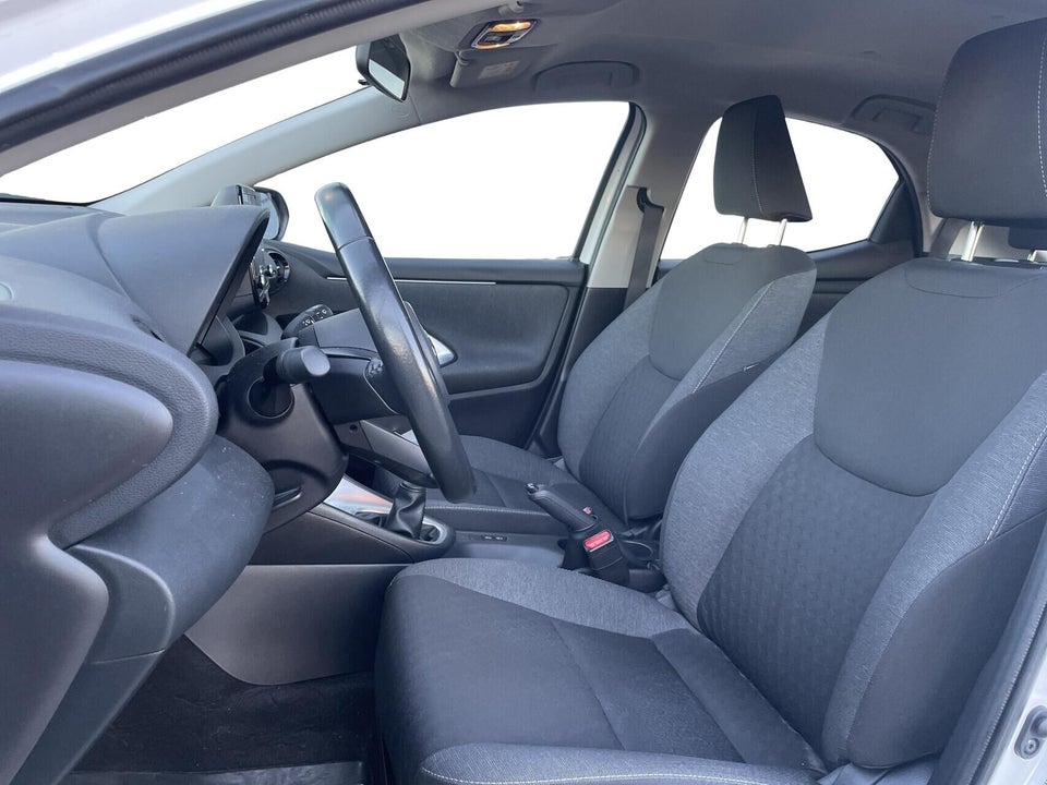 Toyota Yaris 1,5 Active 5d