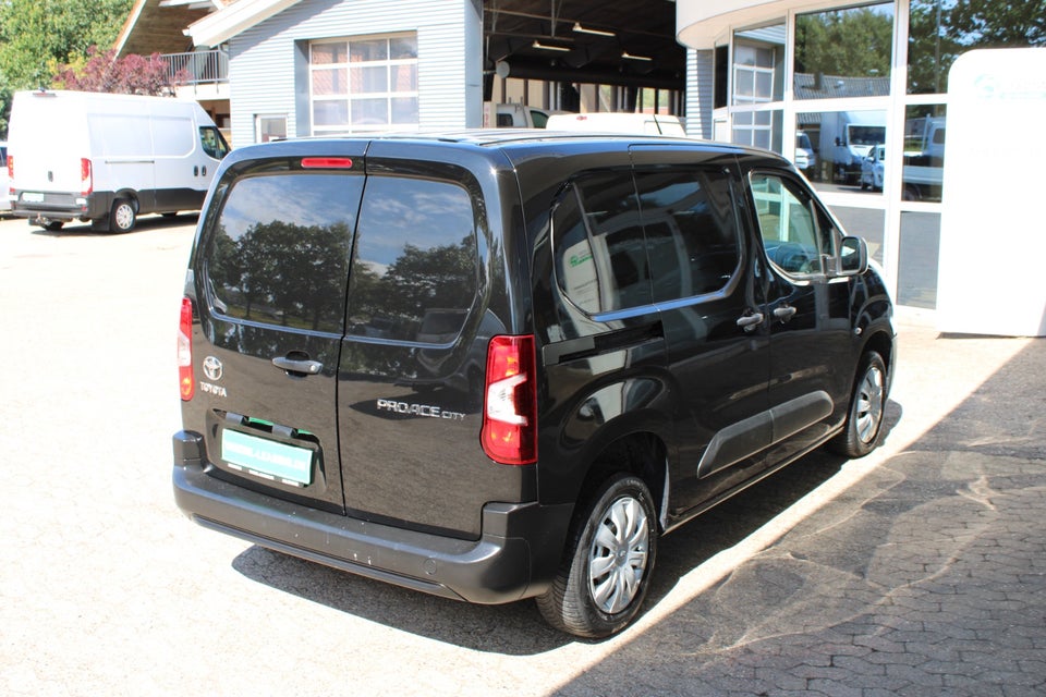 Toyota ProAce City 1,5 D 75 Medium Base 4d