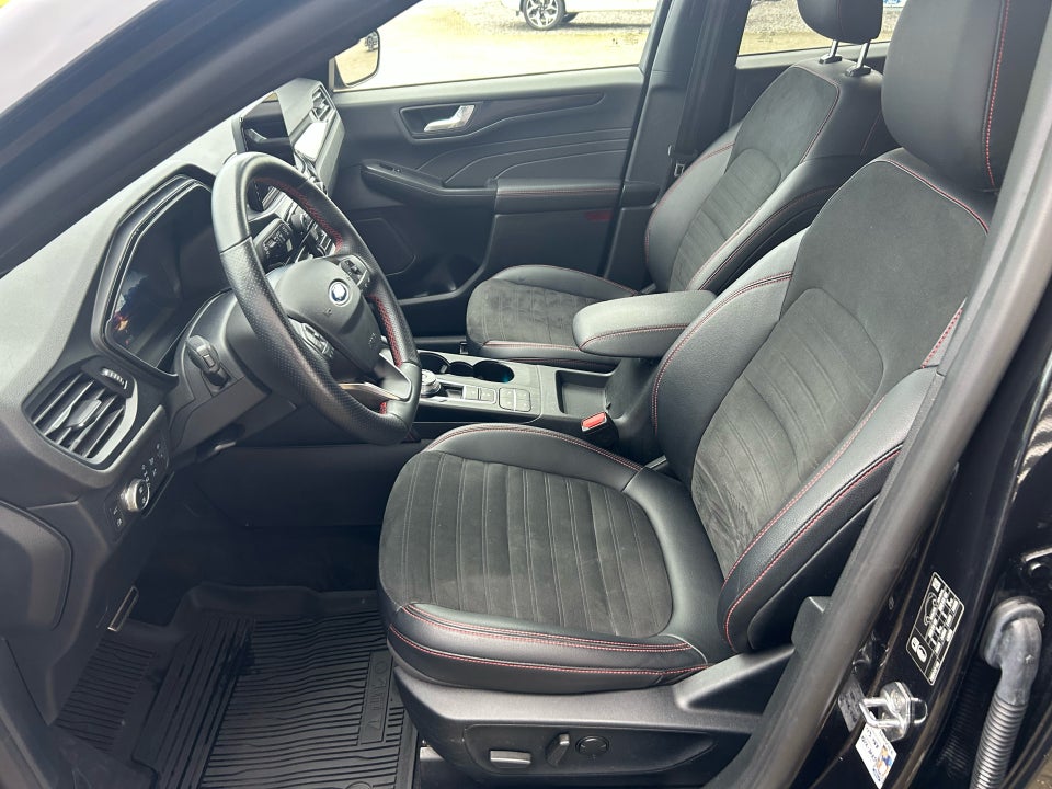 Ford Kuga 2,5 PHEV ST-Line X CVT 5d