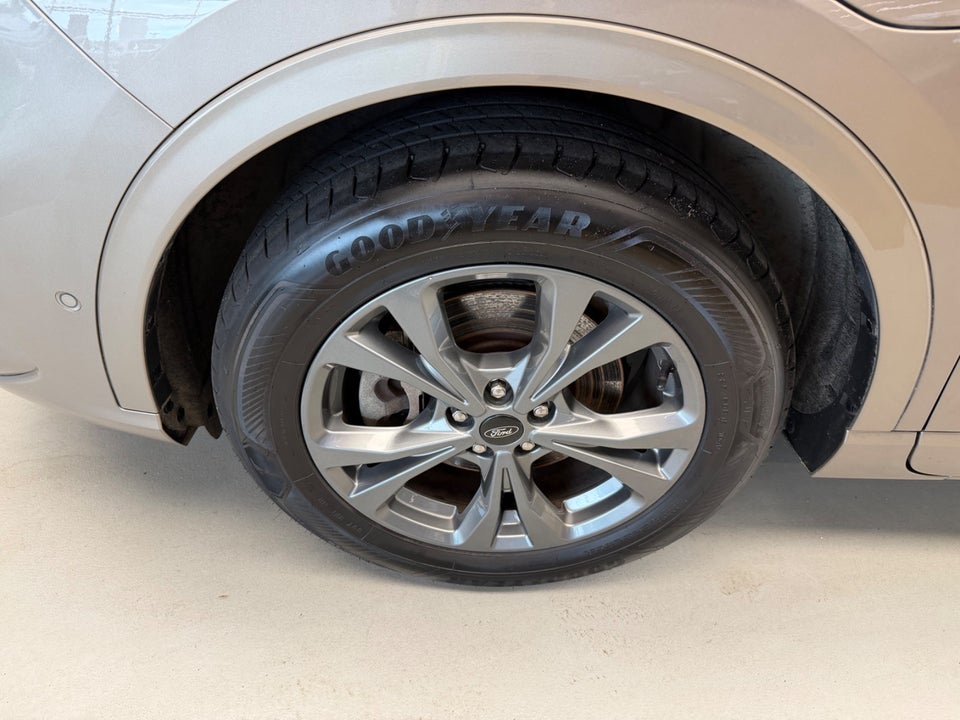 Ford Kuga 2,5 PHEV ST-Line CVT 5d