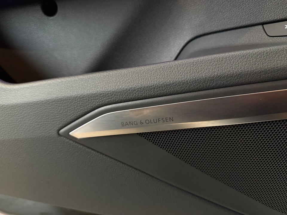 Audi e-tron 55 S-line Sportback quattro 5d