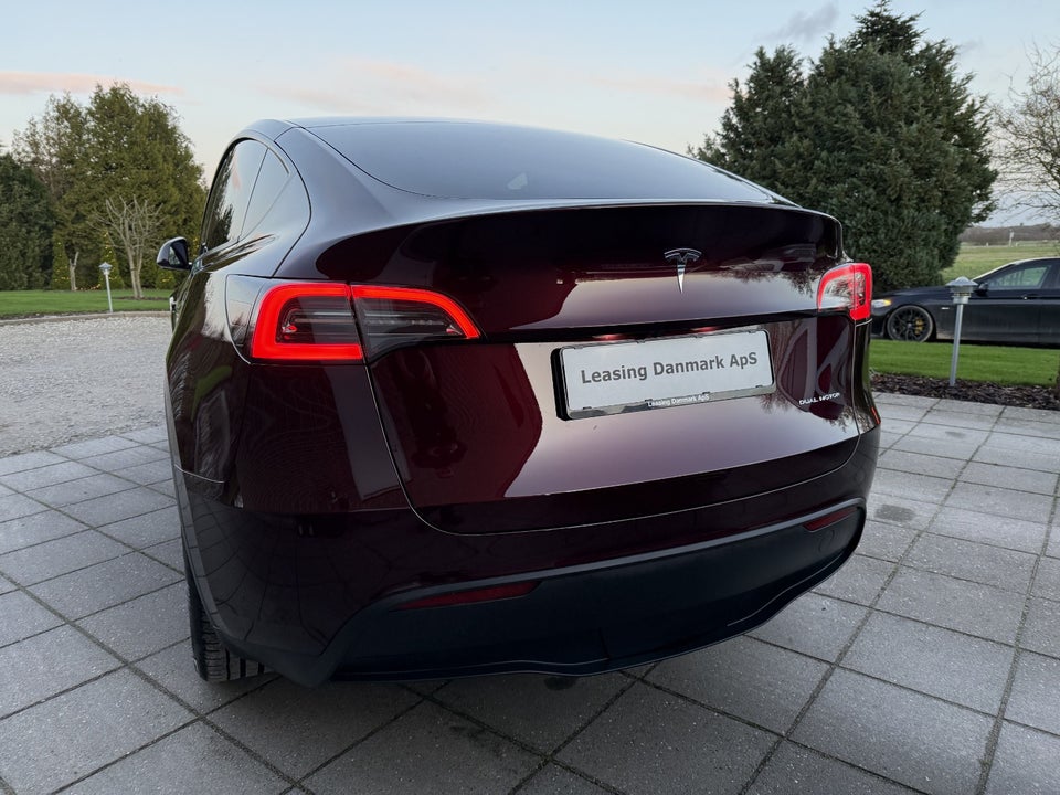 Tesla Model Y Long Range AWD 5d