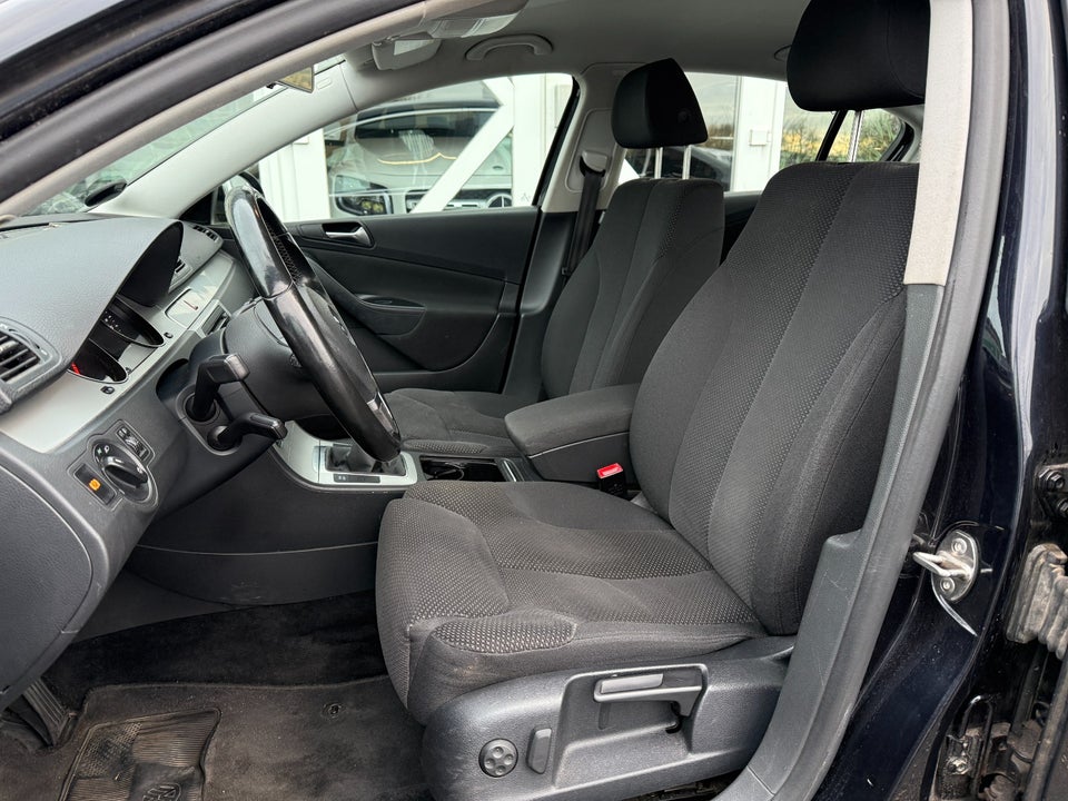 VW Passat 1,6 TDi 105 BlueMotion 4d