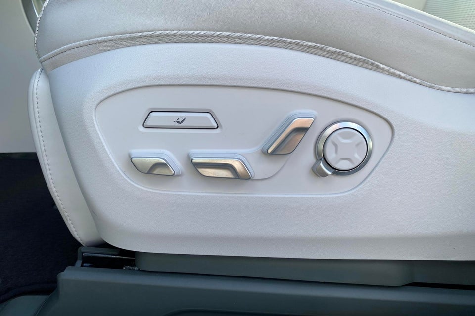 Hyundai Ioniq 9 110 Calligraphy Performance 4WD 7prs 5d