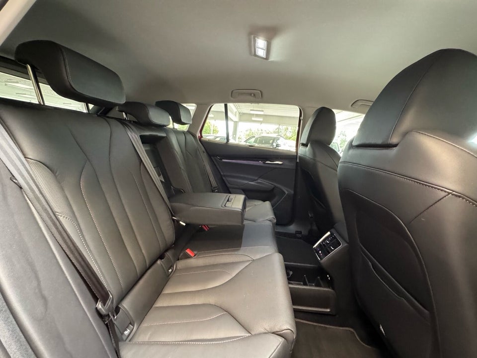 Skoda Enyaq 80 iV Design Selection 5d