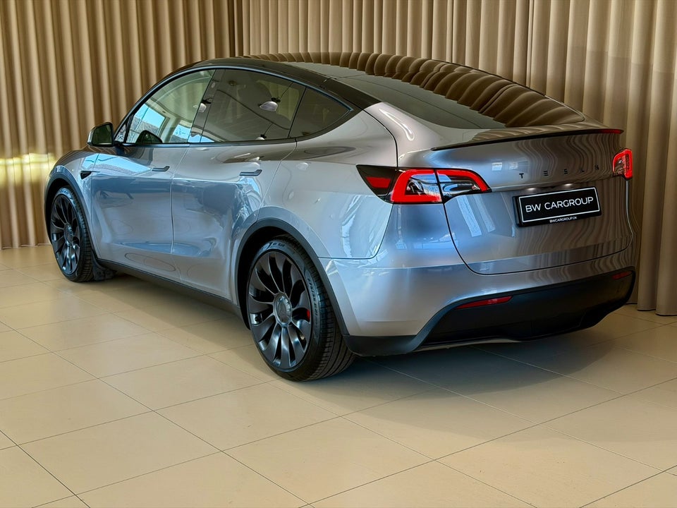 Tesla Model Y Performance AWD 5d