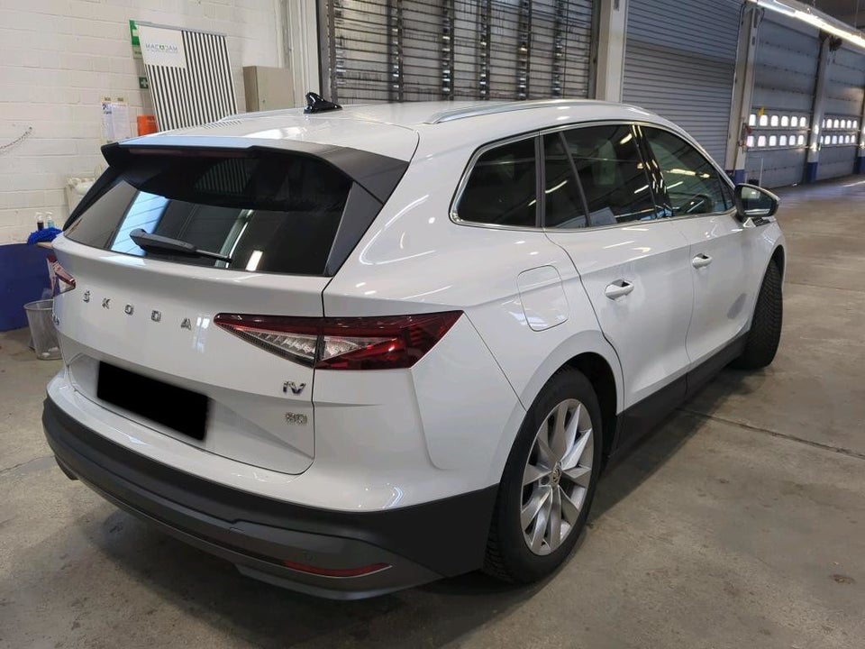 Skoda Enyaq 80 iV Plus Loft 5d