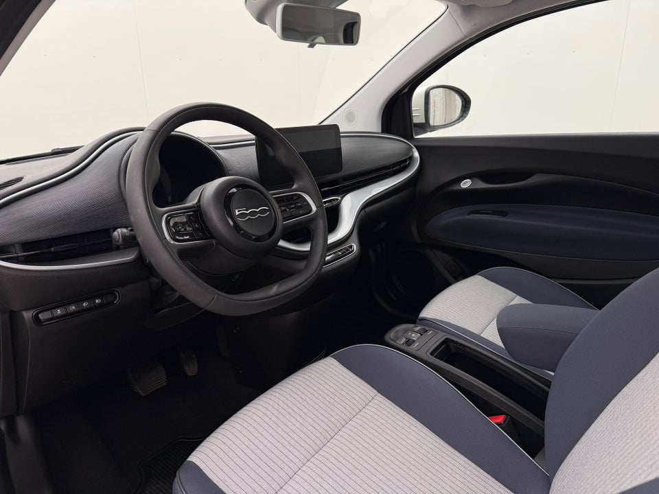 Fiat 500e 42 Icon 3d