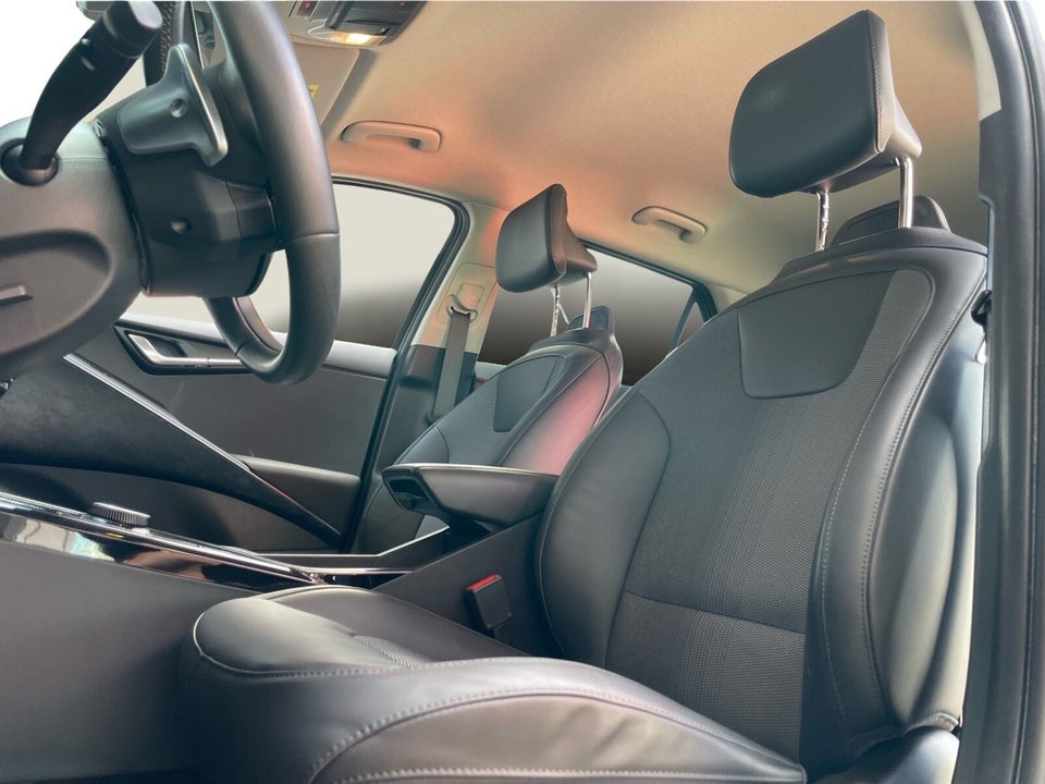 Kia Niro 64 EV Prestige 5d