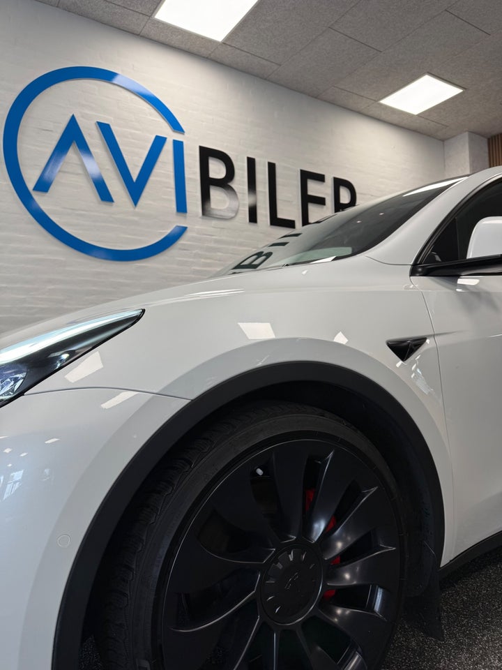 Tesla Model Y Performance AWD 5d