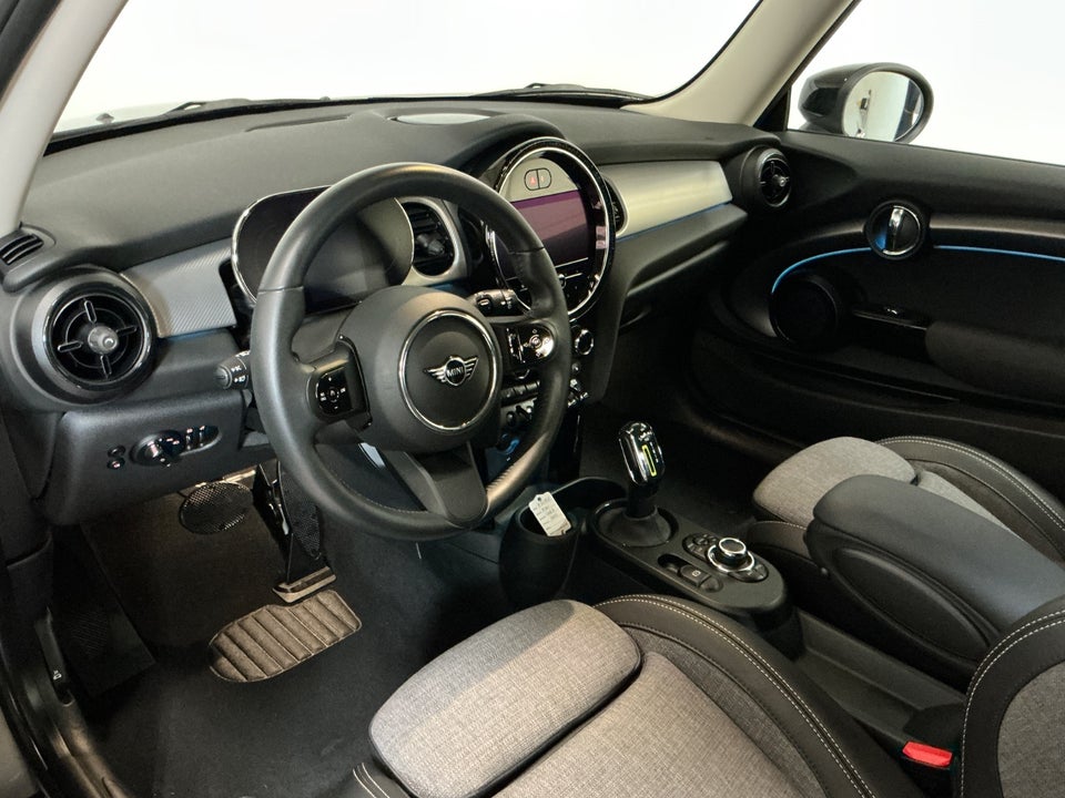 MINI Cooper SE Classic 3d