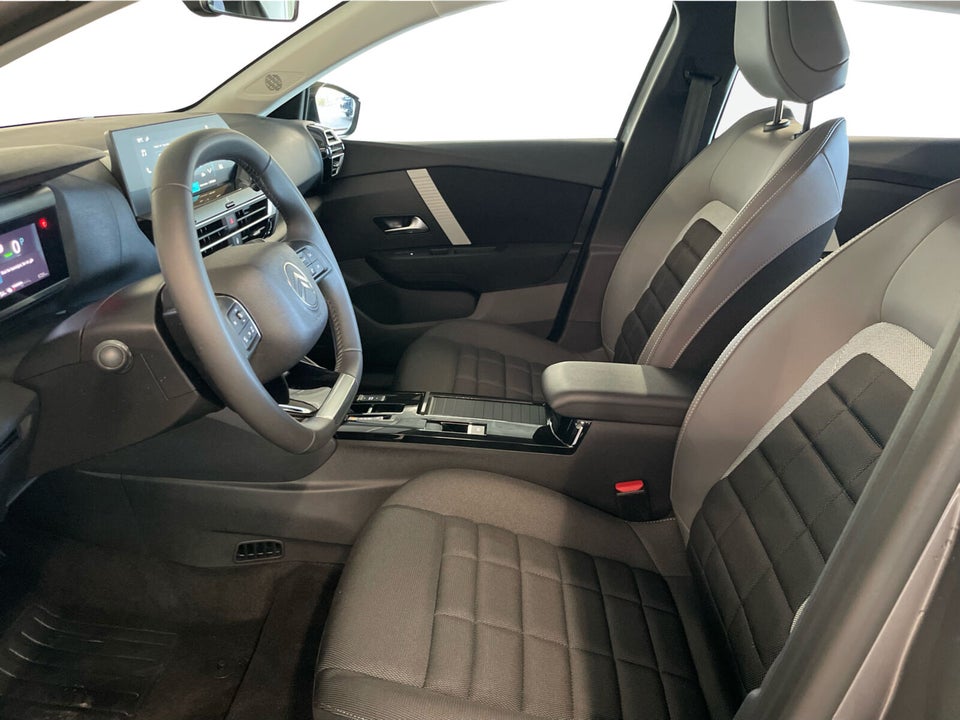 Citroën ë-C4 X 50 Plus 4d