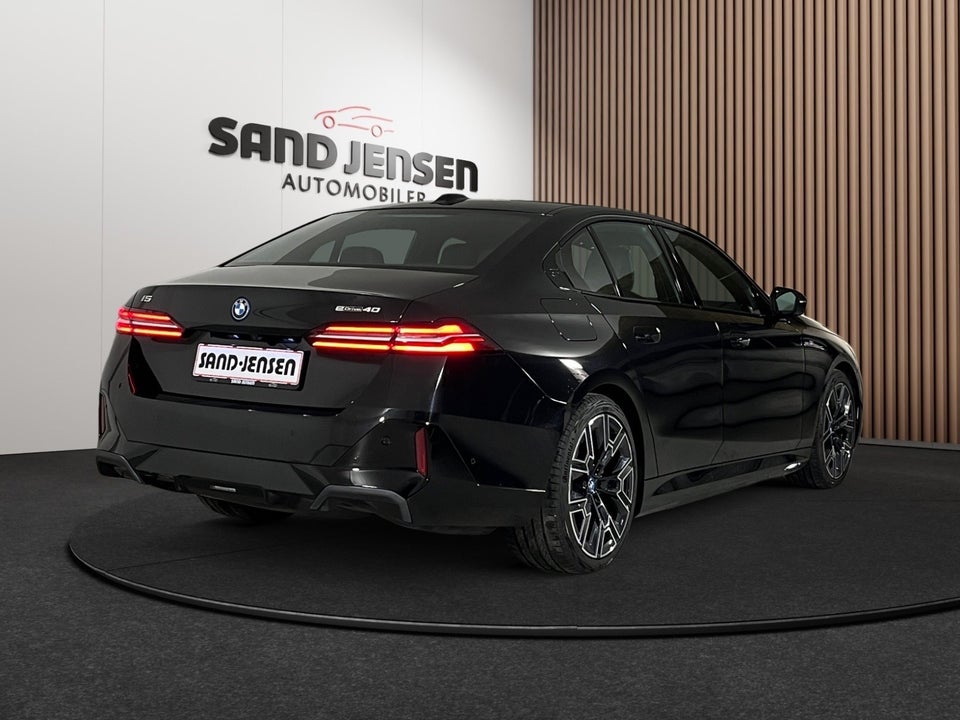 BMW i5 eDrive40 Fully Charged 4d