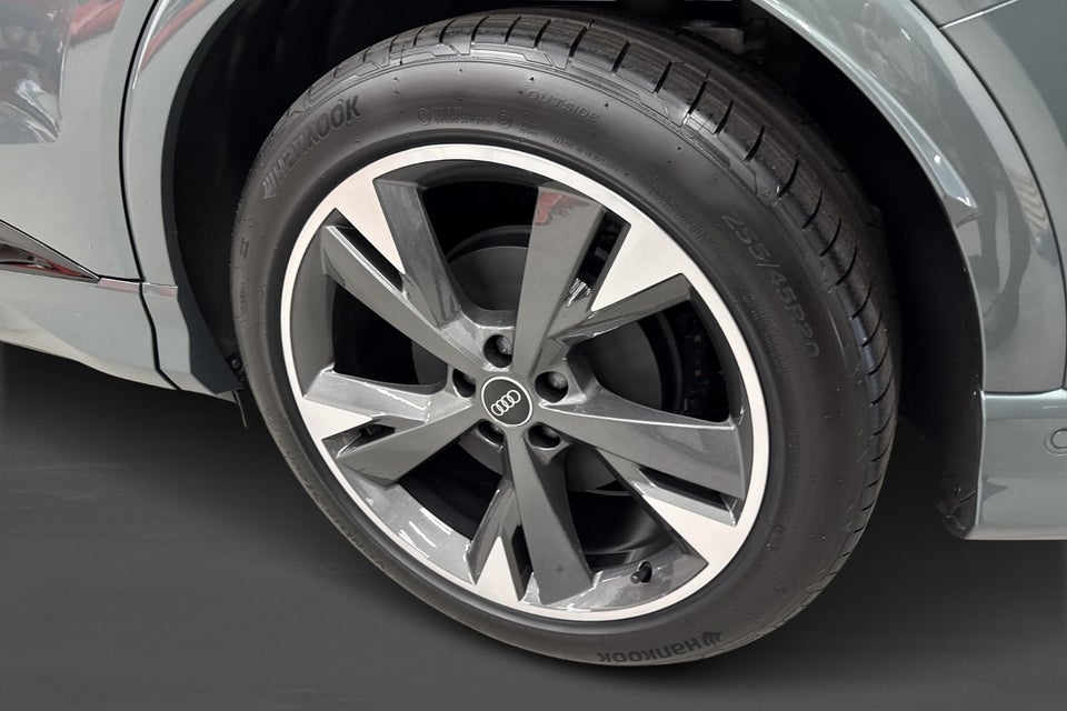 Audi Q4 e-tron performance 5d