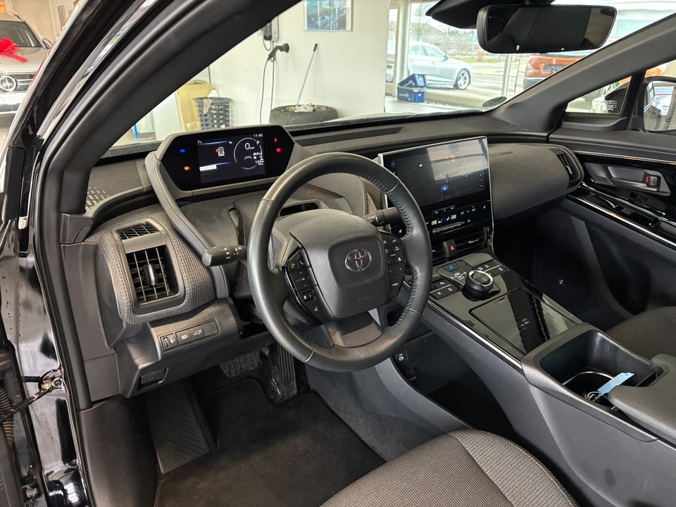 Toyota bZ4X Active 5d