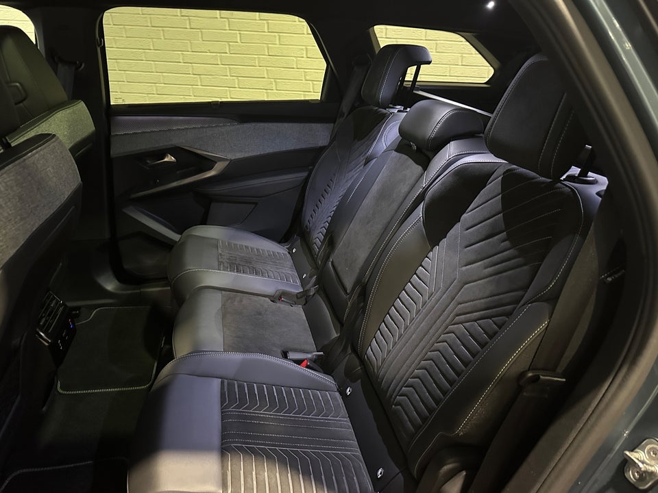 Peugeot e-5008 77 GT 7prs 5d