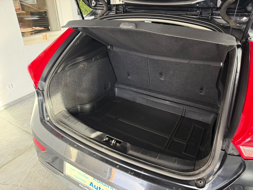 Volvo V40 1,6 D2 115 Momentum aut. 5d