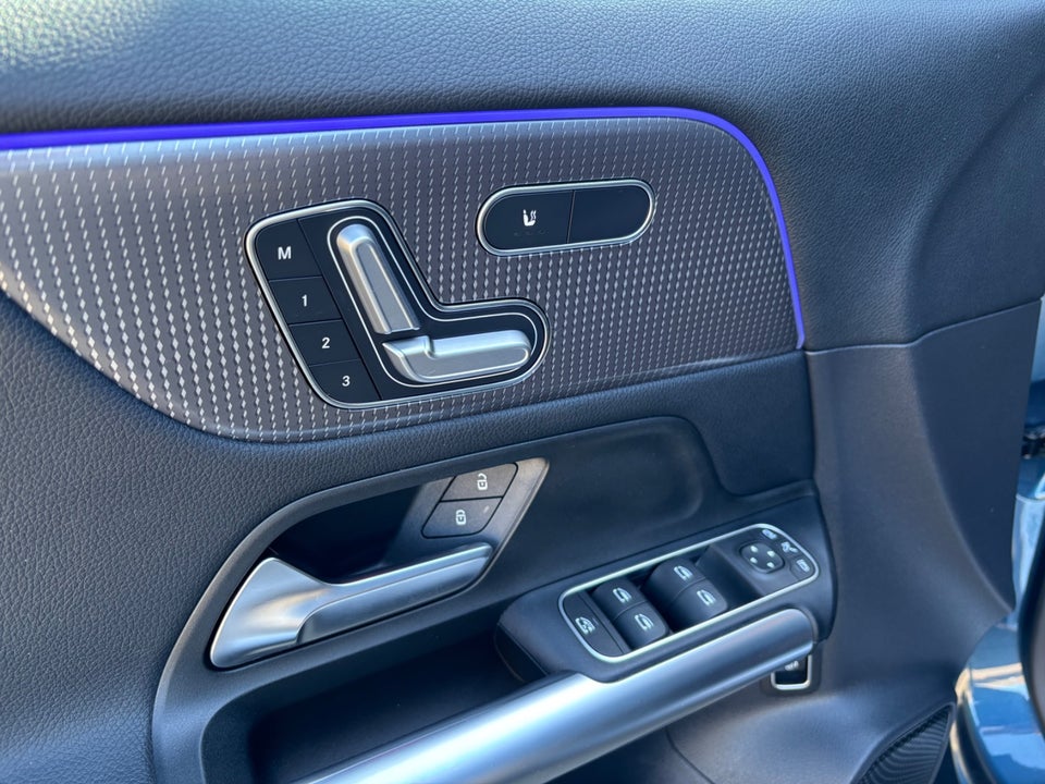 Mercedes EQA350 AMG Line 4Matic 5d