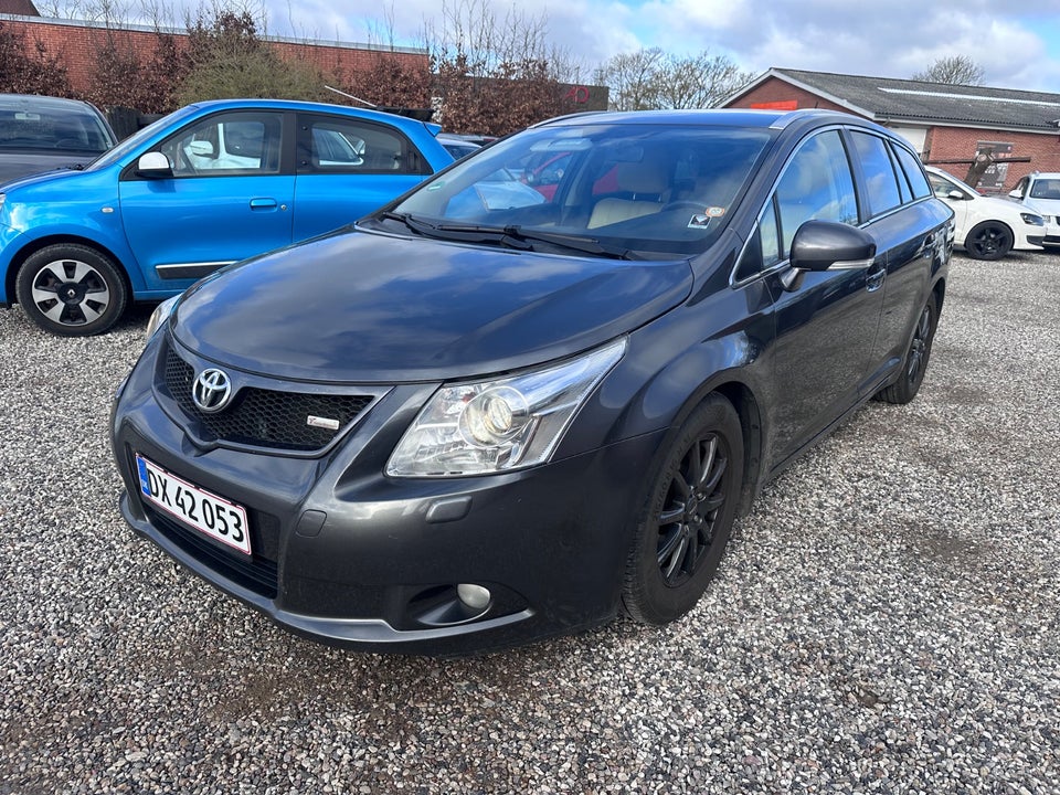 Toyota Avensis 2,0 D-4D Executive stc. 5d