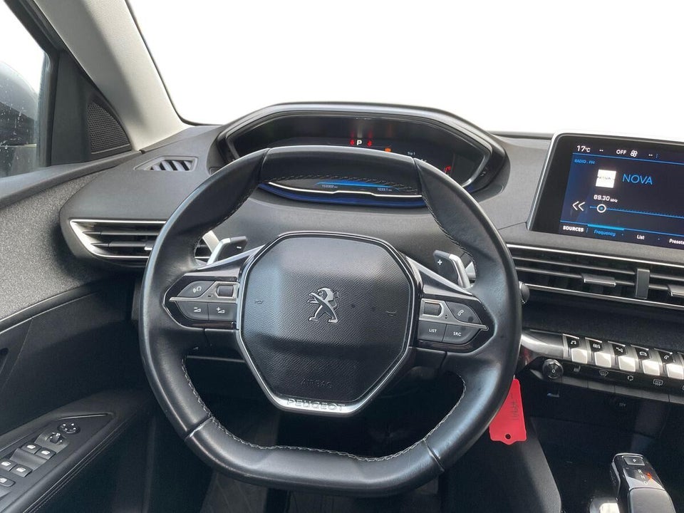 Peugeot 3008 1,2 PureTech 130 Allure EAT8 5d