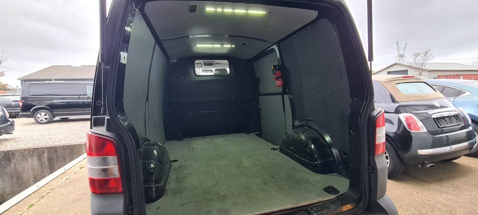 VW Transporter 2,0 TDi 140 Kassevogn 4Motion lang