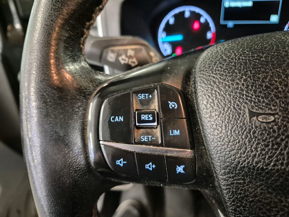 Ford Transit Custom 300L 2,0 TDCi 170 Limited aut.