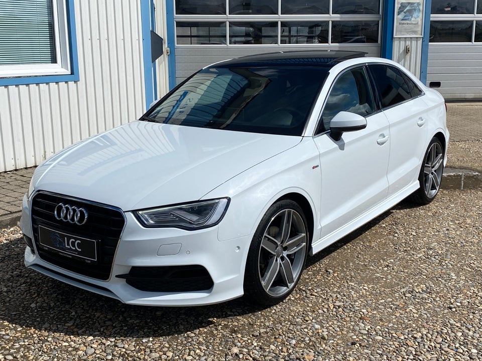 Audi A3 2,0 TDi 150 S-line 4d