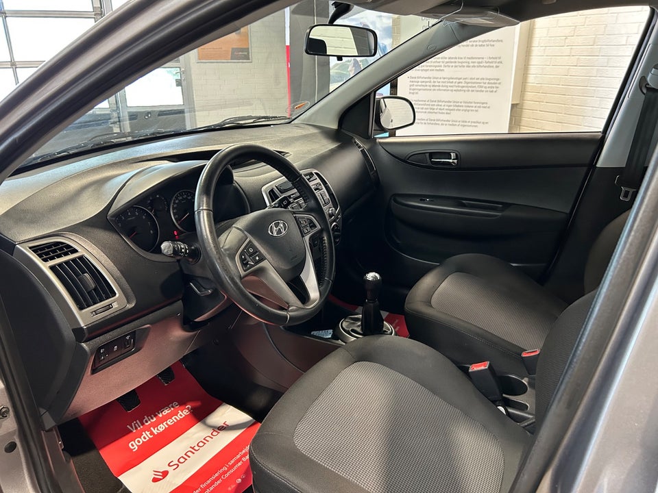 Hyundai i20 1,25 Classic XTR 5d