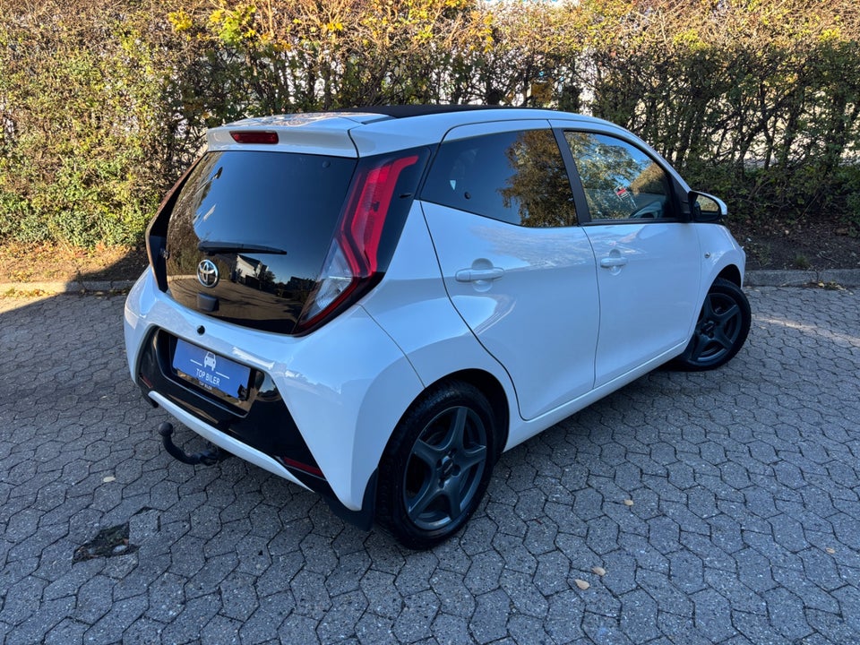 Toyota Aygo 1,0 VVT-i x-sky x-shift 5d