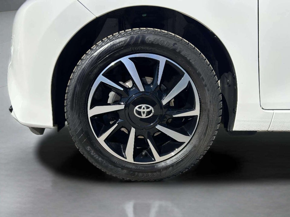 Toyota Aygo 1,0 VVT-i x-cite 5d