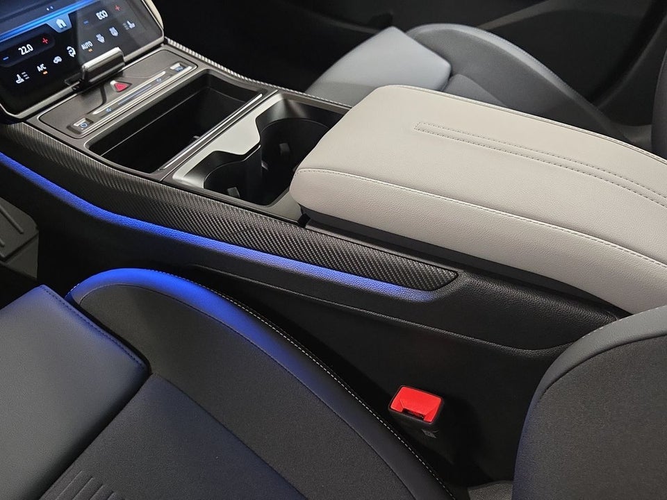 Ford Explorer 77 Premium Extended Range 5d