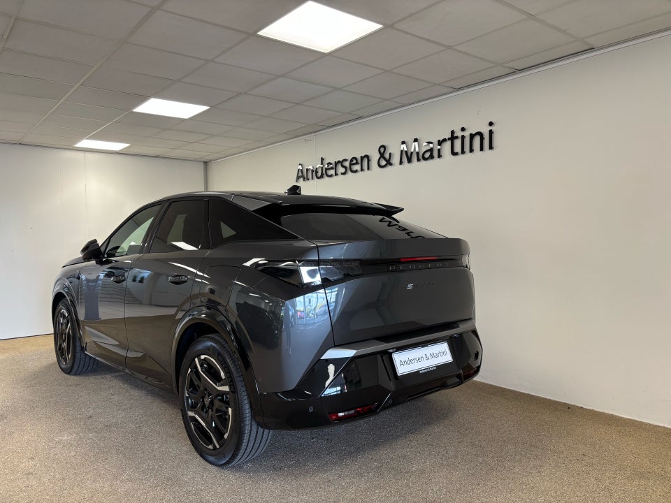 Peugeot e-3008 77 GT Pack 5d