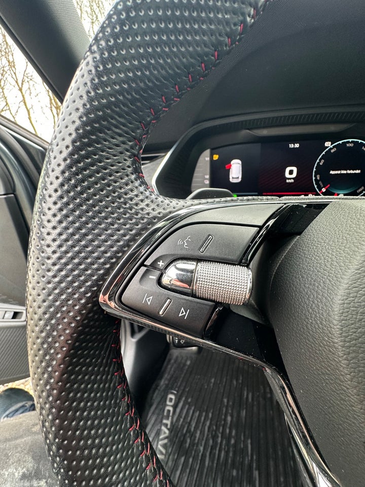 Skoda Octavia 1,4 TSi iV RS Combi DSG 5d