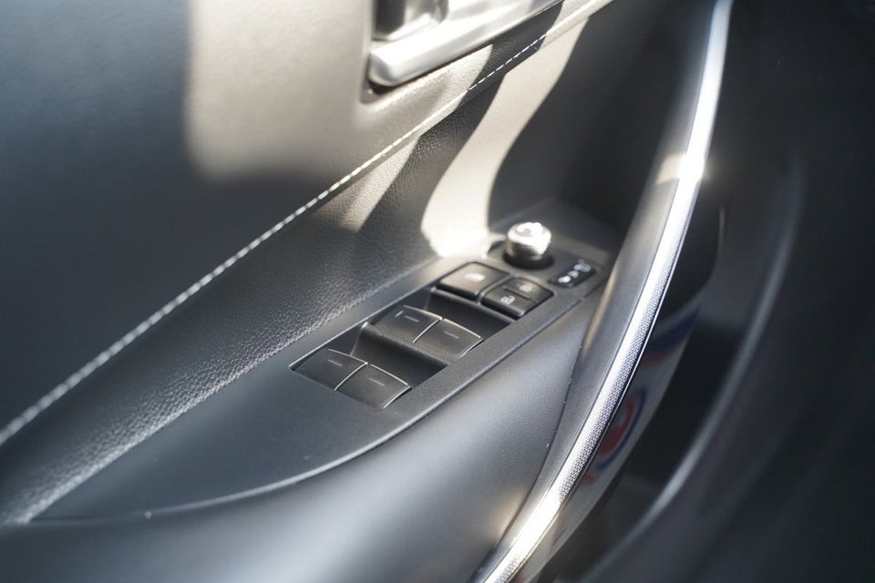 Toyota Corolla 1,8 Hybrid Active Premium Touring Sports MDS 5d