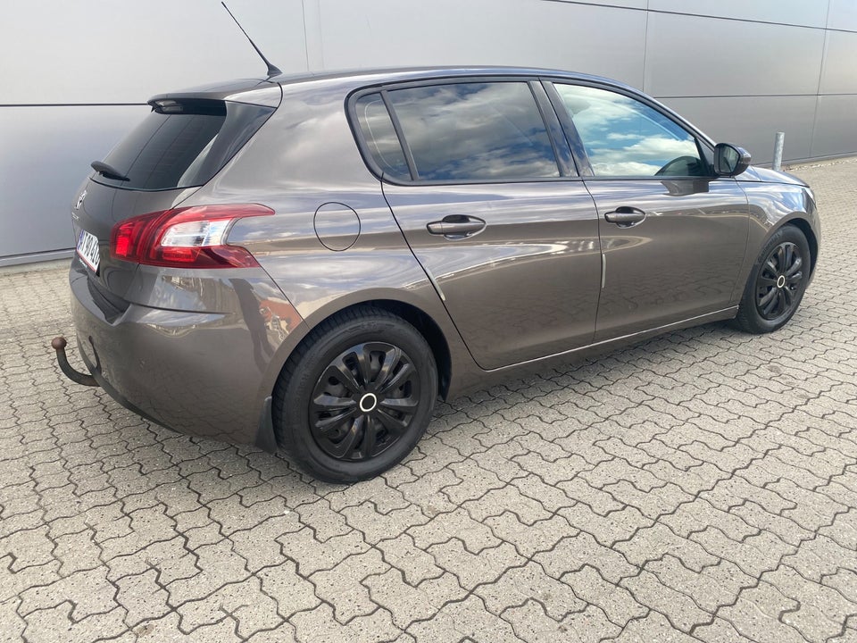 Peugeot 308 1,6 HDi 92 Active 5d