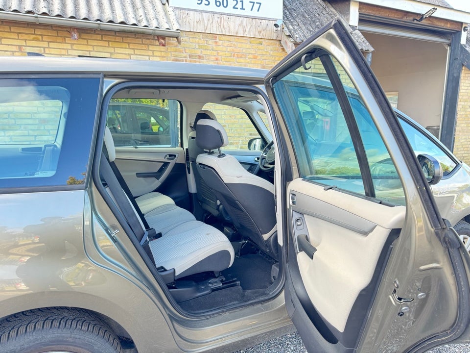 Citroën Grand C4 Picasso 2,0 HDi 138 Exclusive E6G 7prs 5d