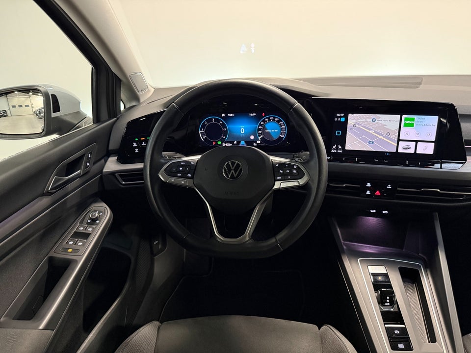 VW Golf VIII 2,0 TDi 150 Style DSG 5d