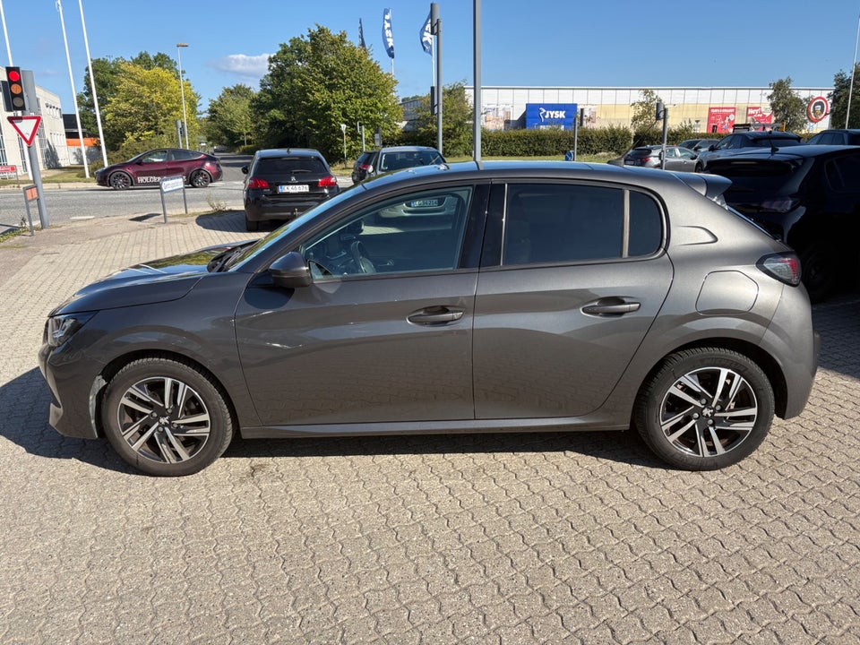 Peugeot 208 1,2 PureTech 100 Allure Sky 5d