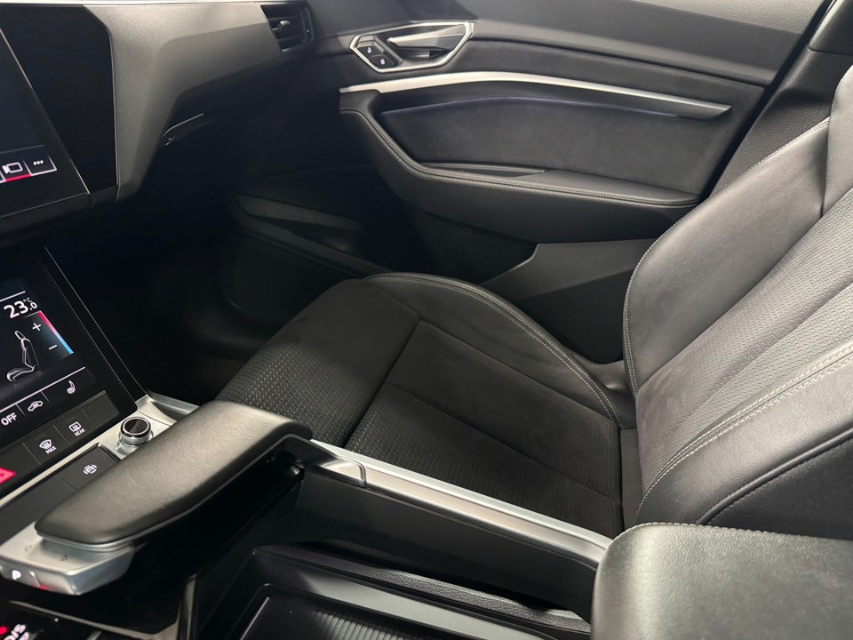 Audi Q8 e-tron 55 S-line quattro 5d