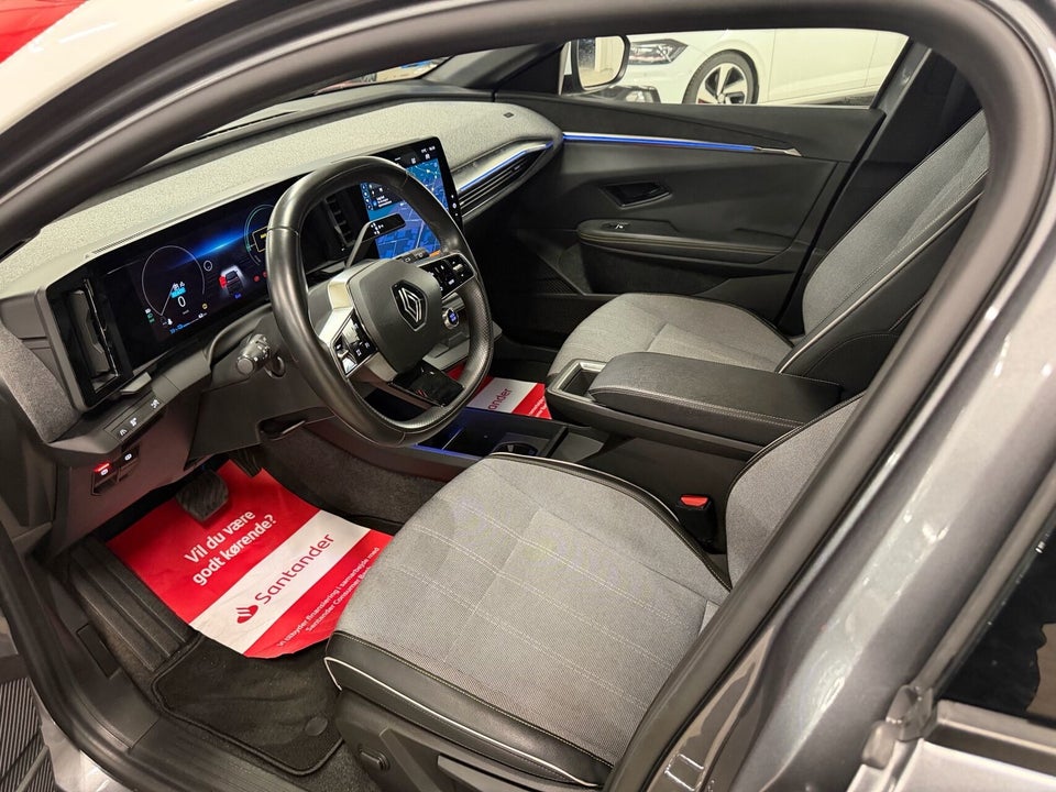 Renault Megane E-Tech 40 Techno 5d