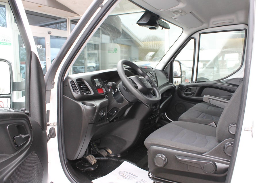 Iveco Daily 2,3 35S14 Alukasse m/lift